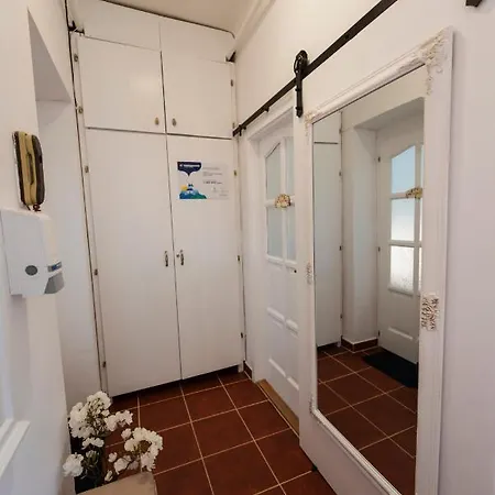 Heart Of Free Parking Apartment